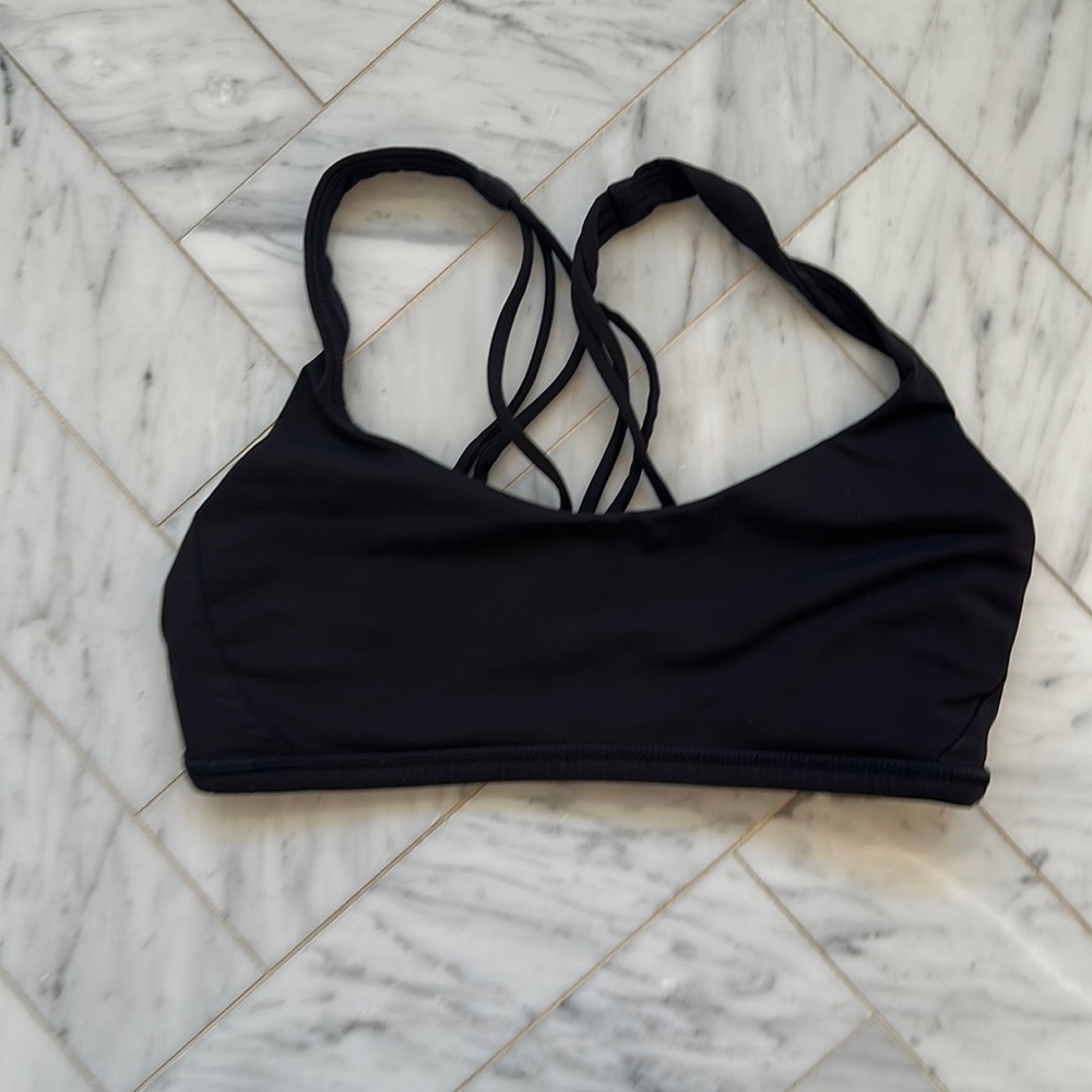 Lululemon sports bra